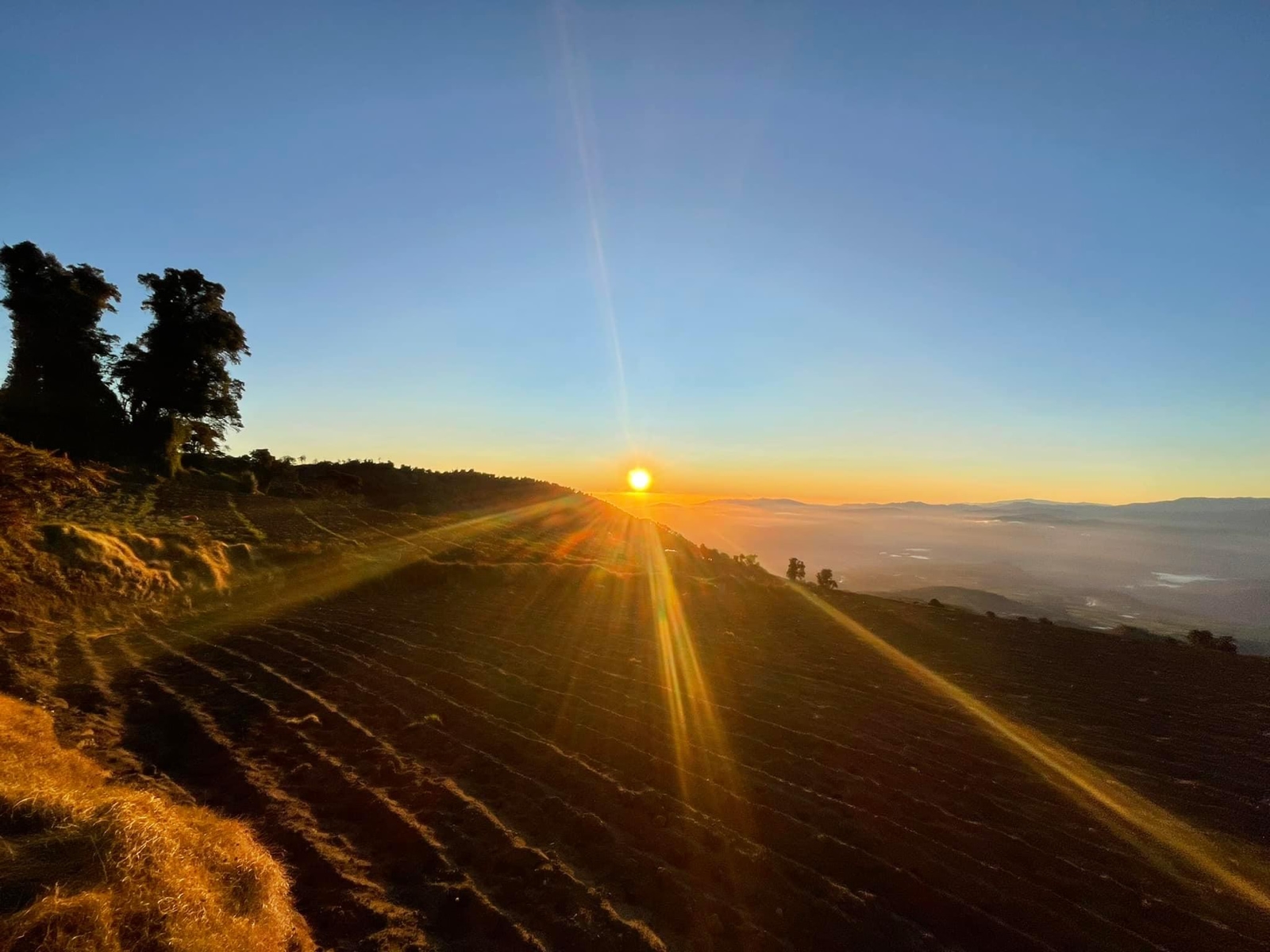 Entrenamiento: Amanecer Faldas del Volcán Irazú - Imagen 2